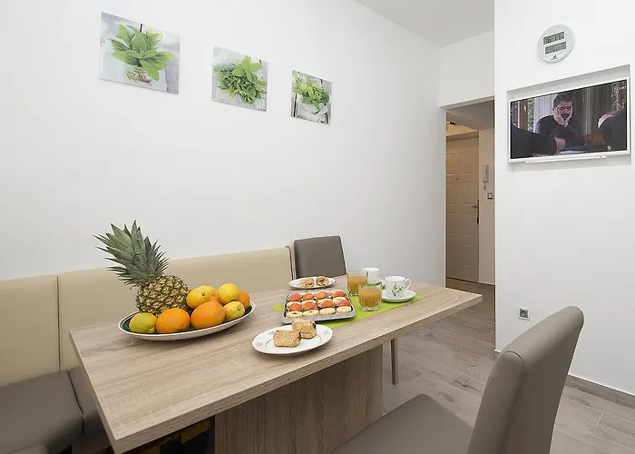 Apartment Bal